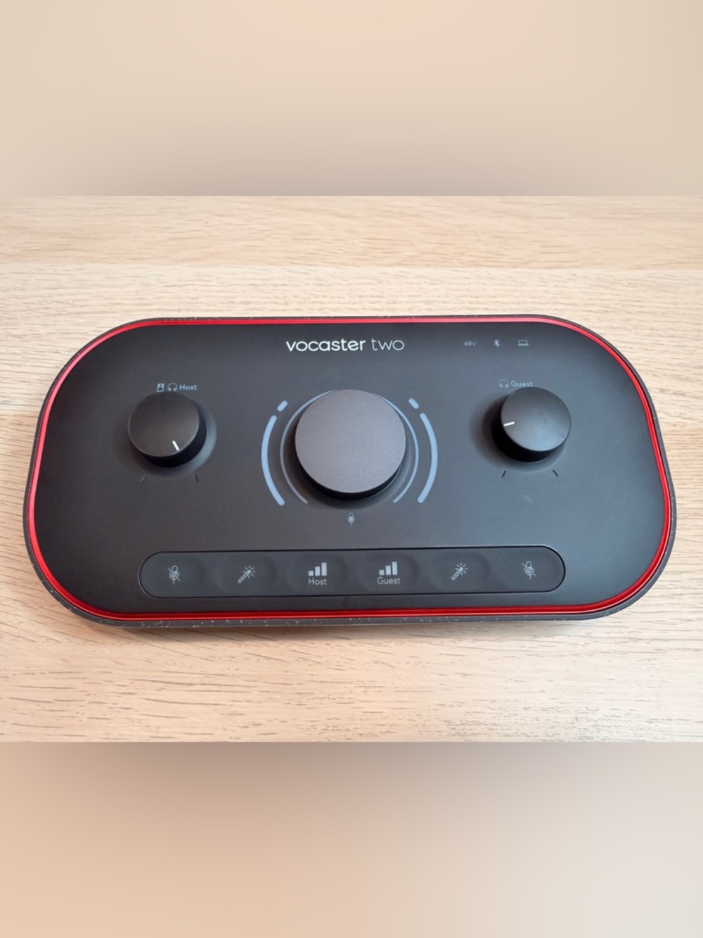 Focusrite Vocaster Two - USB Podcasting Interface